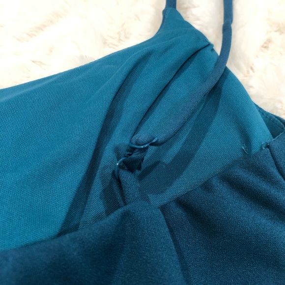 NWOT NEVER WORN Special Occasion long maxi dress with beautiful cutouts - Picture 6 of 11